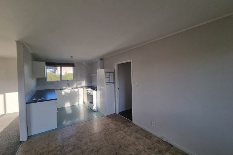 Photo of property in 2/14 Trimdon Street, Randwick Park, Auckland, 2105