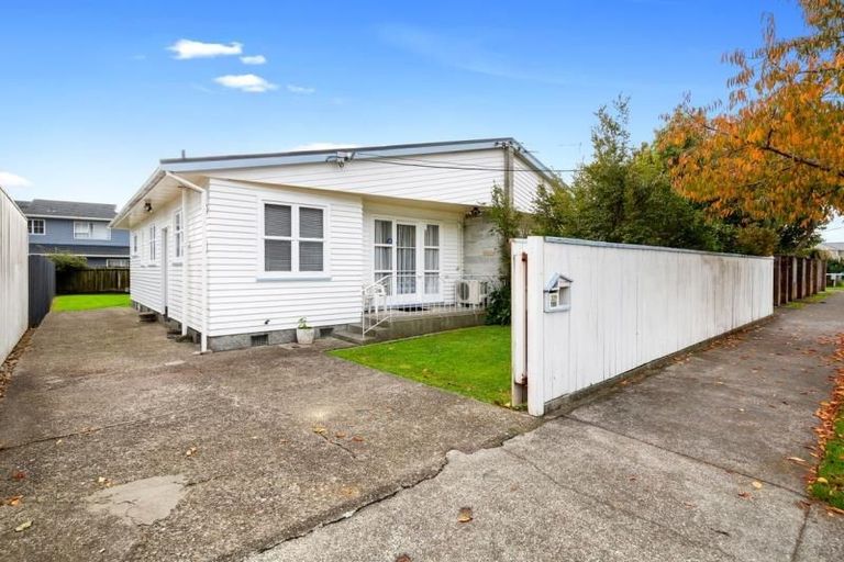 Photo of property in 329 Waiwhetu Road, Fairfield, Lower Hutt, 5011