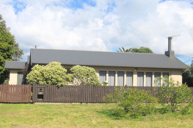 Photo of property in 201 Seaview Road, Whangamata, 3620