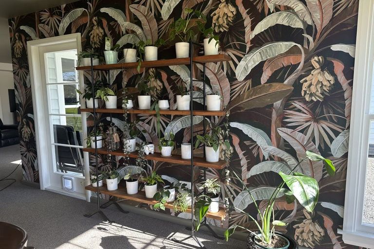 Photo of property in 137 Main North Road, Woodend, 7610