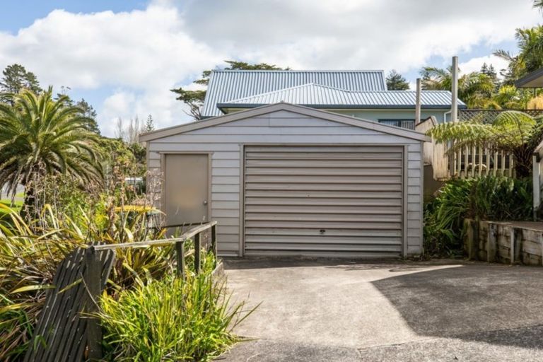 Photo of property in 52 Ferry Road, Arkles Bay, Whangaparaoa, 0932
