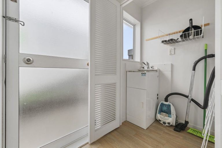 Photo of property in 60 Newton Place, Westbrook, Palmerston North, 4412