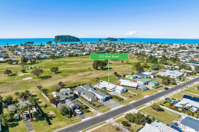Photo of property in 132 Kiwi Road, Whangamata, 3620