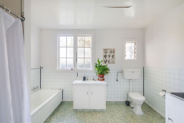 Photo of property in 2b Bradshaw Terrace, Riccarton, Christchurch, 8011