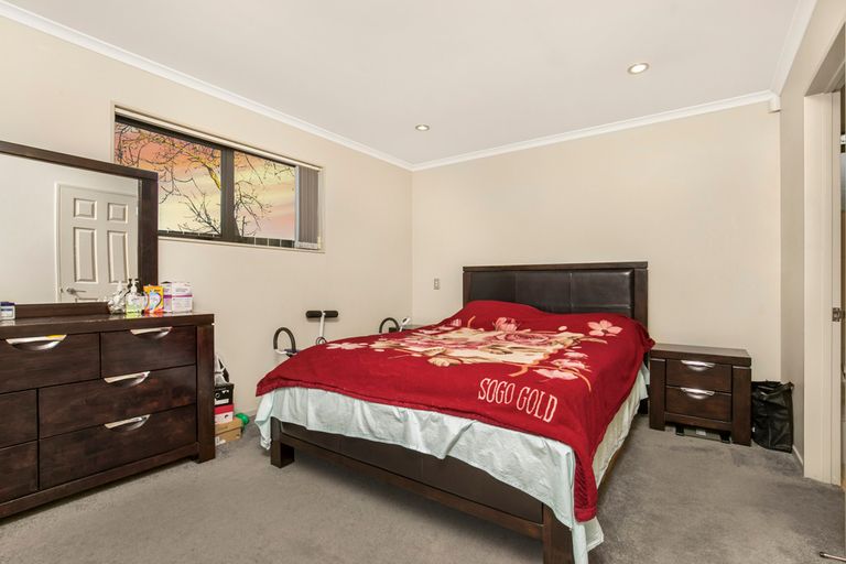 Photo of property in 5a Tiari Place, Mangere East, Auckland, 2024