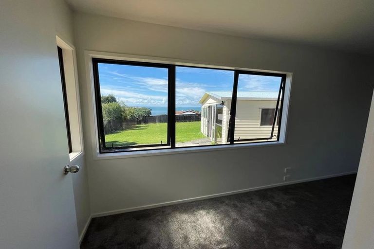 Photo of property in 1425 Whangaparaoa Road, Army Bay, Whangaparaoa, 0930
