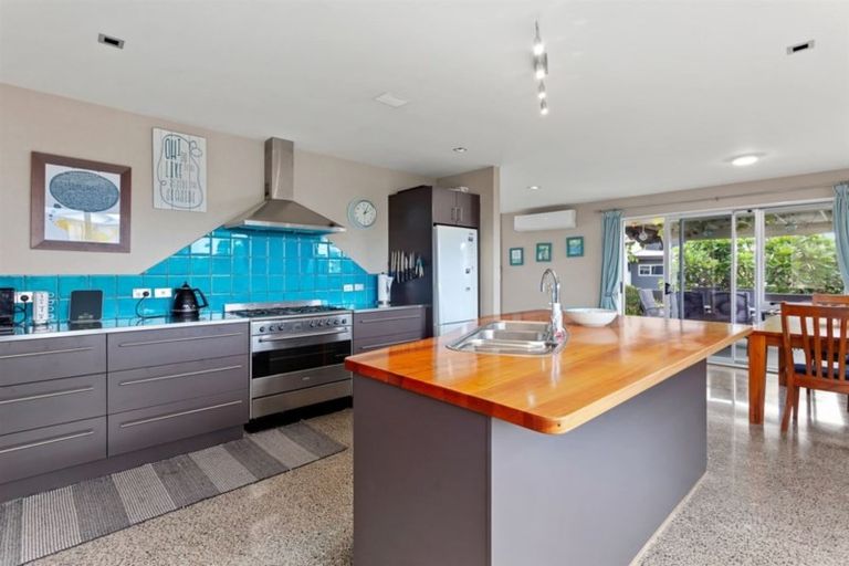 Photo of property in 18 Ocean View Road, Coastlands, Whakatane, 3120