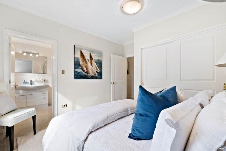 Photo of property in 285 Hill Road, The Gardens, Auckland, 2105