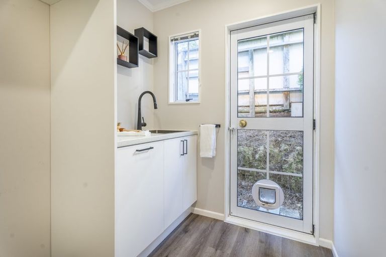 Photo of property in 12 Ronald Woolf Place, Churton Park, Wellington, 6037