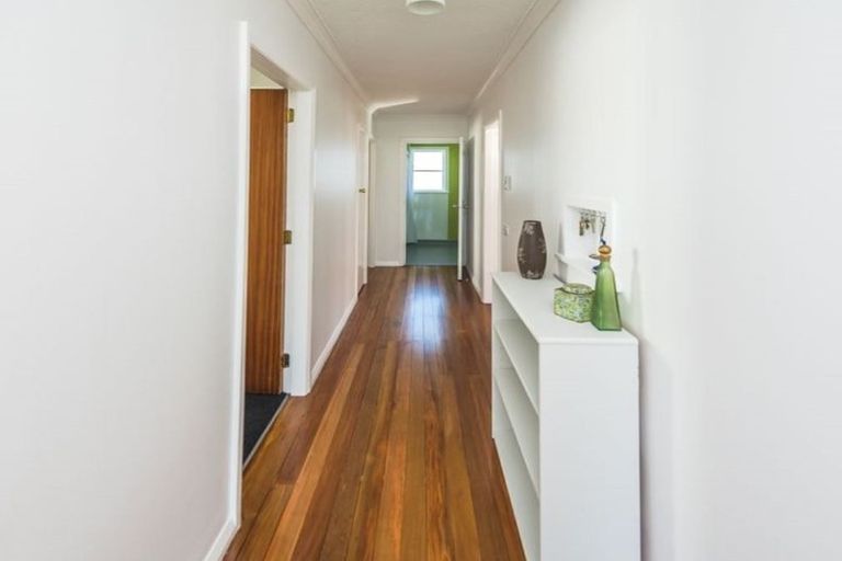 Photo of property in 5 Hurworth Place, College Estate, Whanganui, 4500