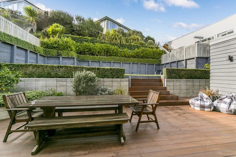 Photo of property in 7 Lakshmi Place, Khandallah, Wellington, 6035