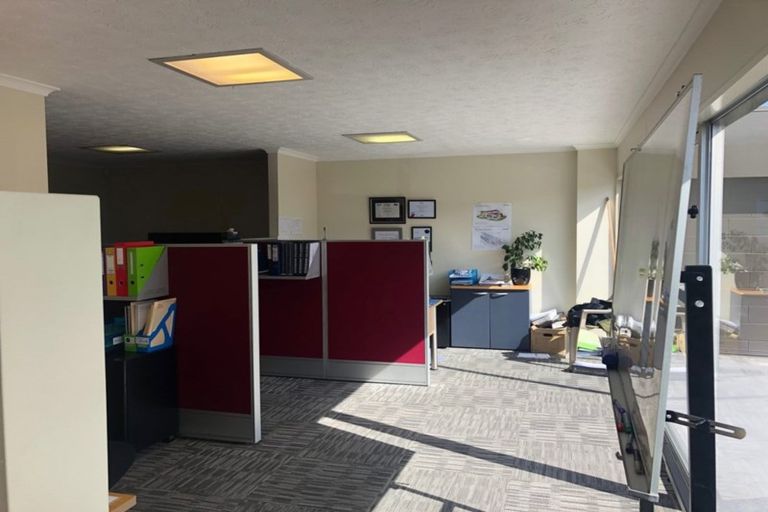 Photo of property in 2/111 Hillside Road, Papatoetoe, Auckland, 2025