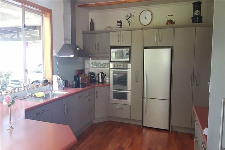 Photo of property in 9 Pembroke Street, Waimate, 7980