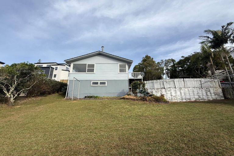 Photo of property in 45 Juniper Road, Sunnynook, Auckland, 0620