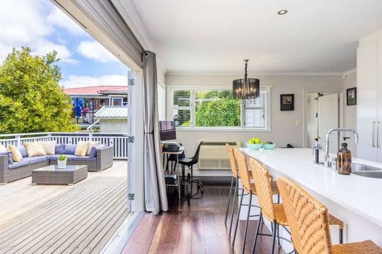 Photo of property in 22a Te Atatu Road, Te Atatu South, Auckland, 0610