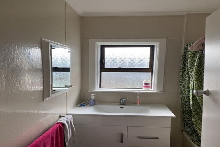 Photo of property in 37a Alma Crescent, Papakura, 2110