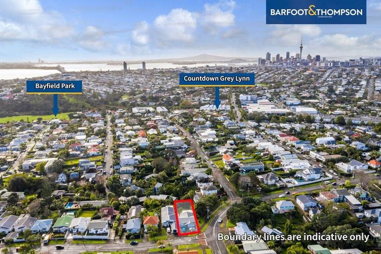 Photo of property in 57 Warnock Street, Westmere, Auckland, 1022
