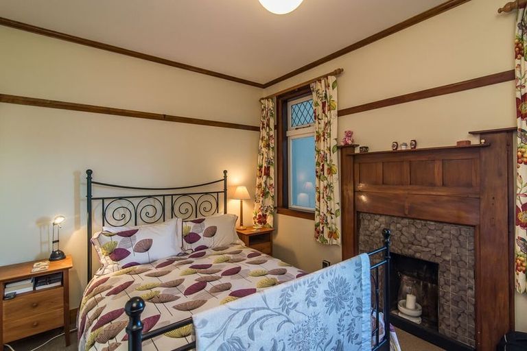 Photo of property in 127 Grant Road, Thorndon, Wellington, 6011