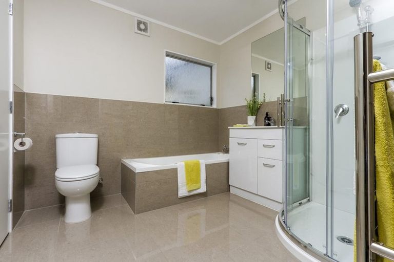 Photo of property in 8 Dakota Avenue, Beach Haven, Auckland, 0626