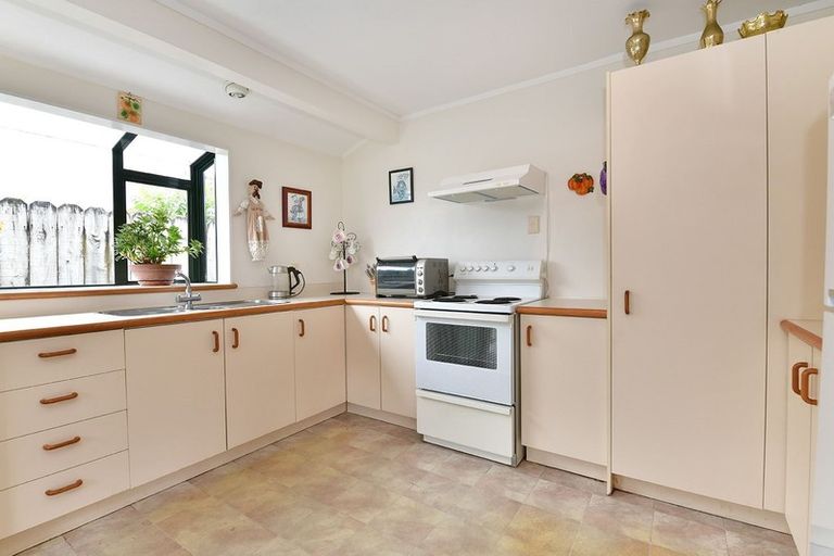 Photo of property in 6/57 Weiti Road, Orewa, 0931