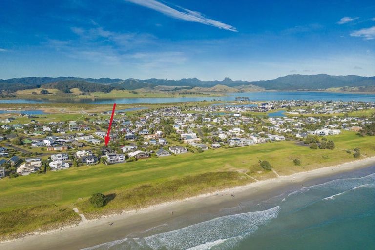 Photo of property in 134 Puka Crescent, Matarangi, Whitianga, 3592