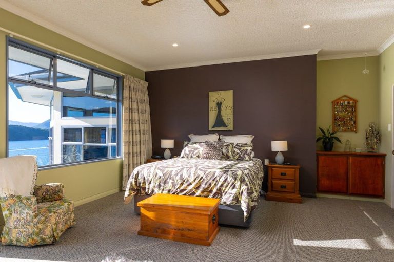 Photo of property in 8 Marina View, Waikawa, Picton, 7281