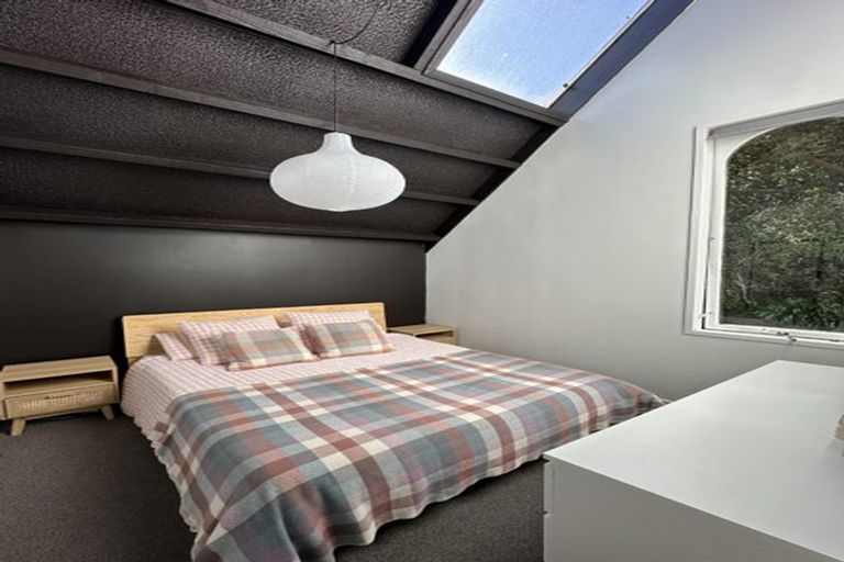 Photo of property in 2/62 South Karori Road, Karori, Wellington, 6012