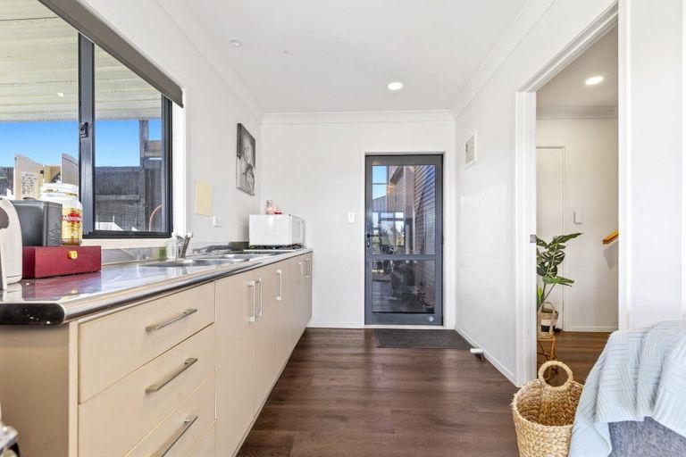 Photo of property in 32 Ashley Place, Papamoa Beach, Papamoa, 3118