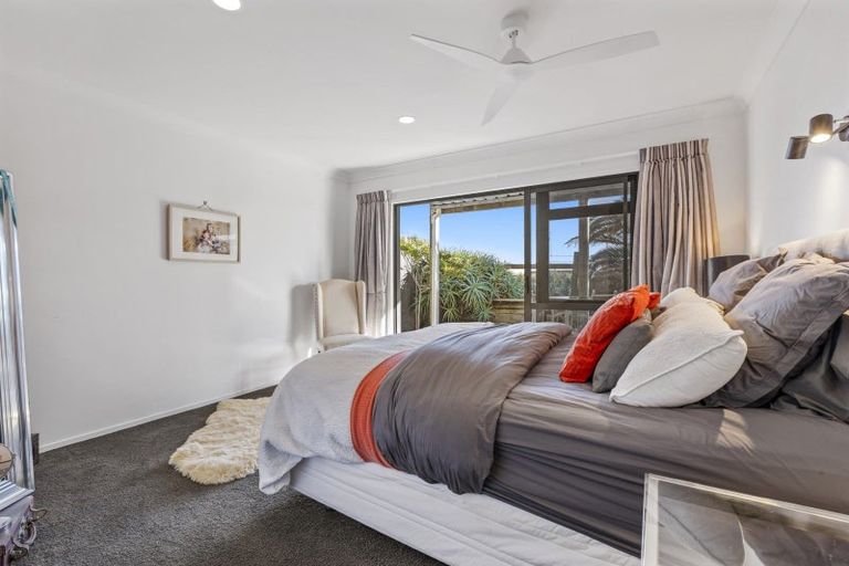 Photo of property in 32 Ashley Place, Papamoa Beach, Papamoa, 3118