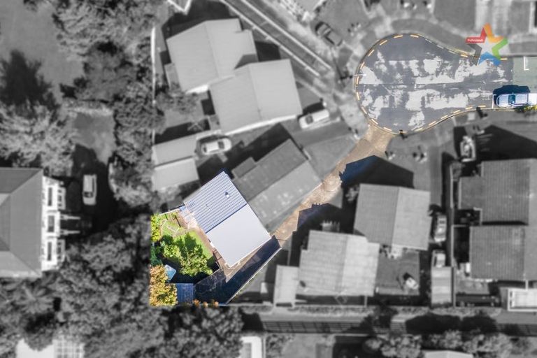 Photo of property in 5 Amberley Grove, Hutt Central, Lower Hutt, 5010