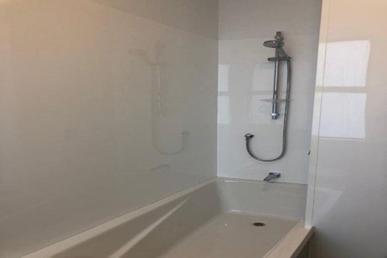 Photo of property in 10/20 Trent Street, Island Bay, Wellington, 6023