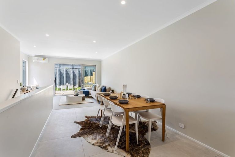 Photo of property in 33 Roundel Crescent, Whenuapai, Auckland, 0618