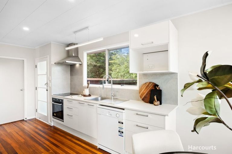 Photo of property in 40a Vina Place, Massey, Auckland, 0614