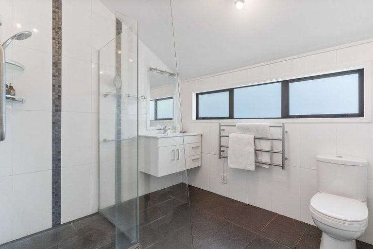 Photo of property in 103 Everitt Crescent, Whangamata, 3620