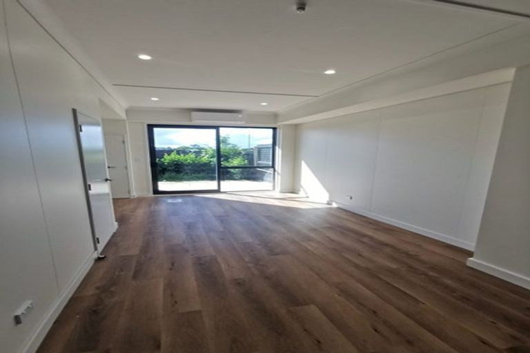 Photo of property in 64 Parkwood Avenue, Westgate, Auckland, 0614