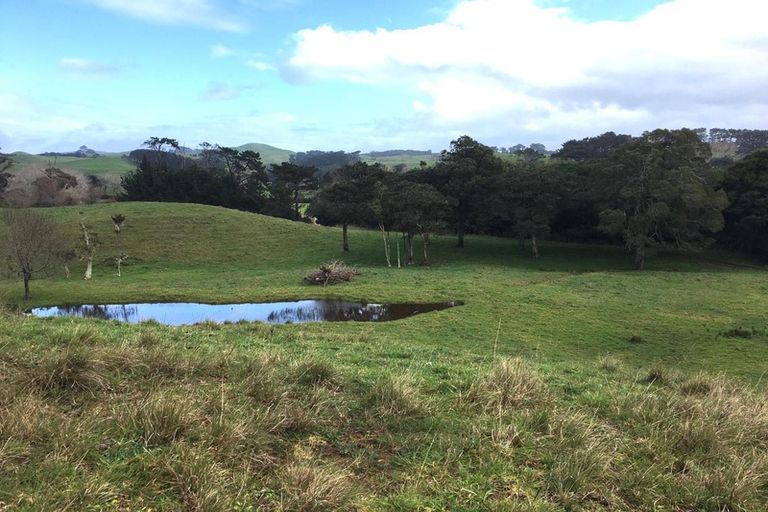 Photo of property in 186 Creamery Road, Pollok, Waiuku, 2683