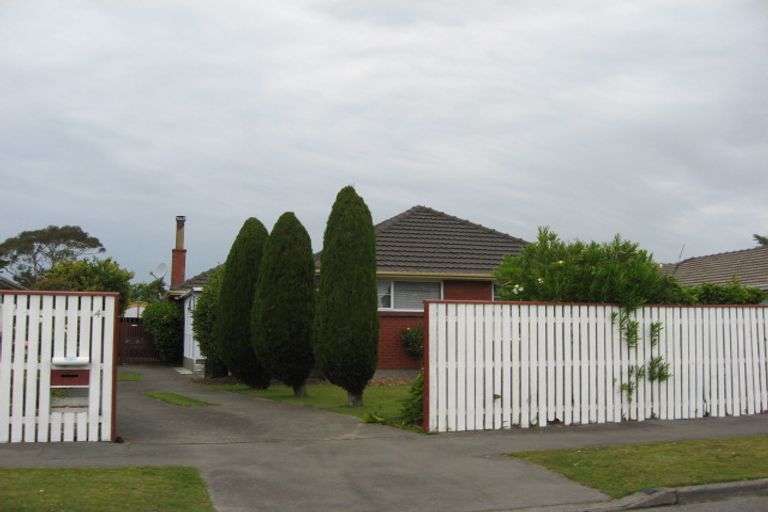 Photo of property in 4 Waratah Street, Avondale, Christchurch, 8061