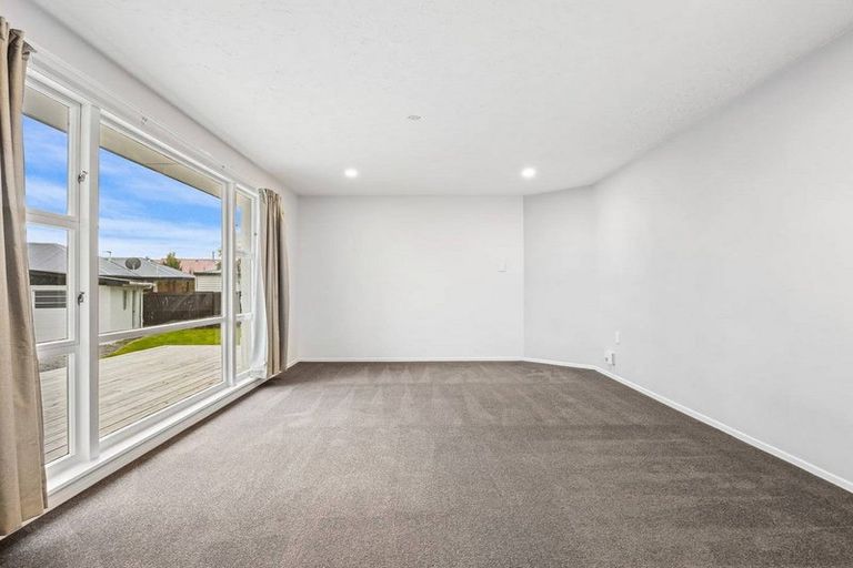 Photo of property in 27 Nicholas Drive, Linwood, Christchurch, 8062
