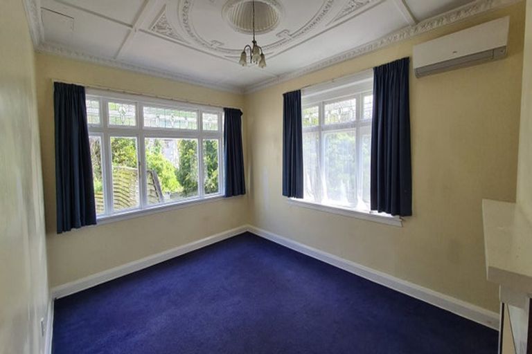 Photo of property in 96 Nairn Street, Mount Cook, Wellington, 6011