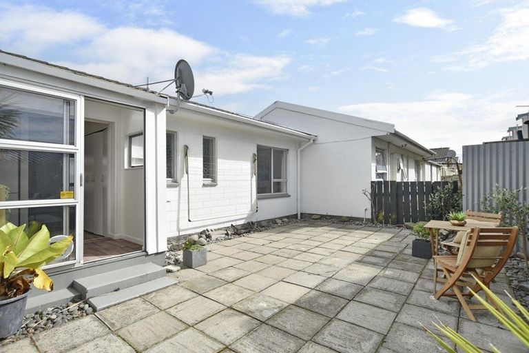 Photo of property in 2/10 Lane Street, Woolston, Christchurch, 8023