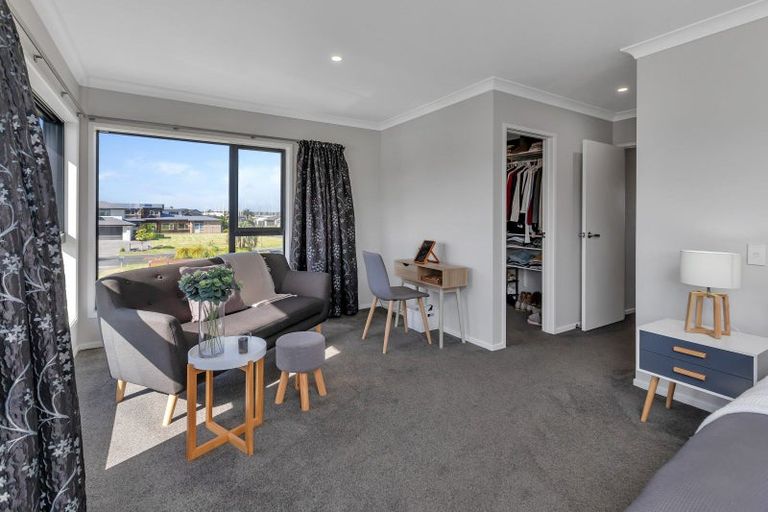 Photo of property in 18 Mariners Haven, One Tree Point, 0118