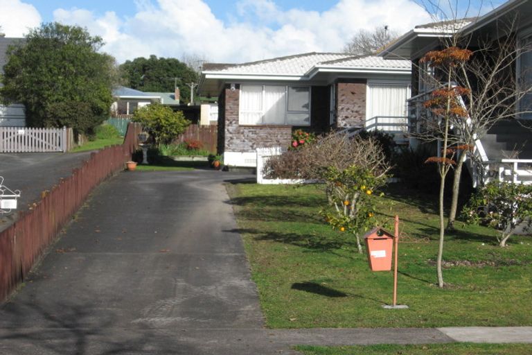 Photo of property in 2/29 Ashdown Place, Pahurehure, Papakura, 2113