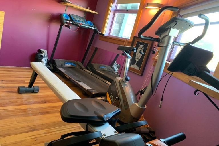 Photo of property in 57 Hawkhurst Road, Lyttelton, 8082