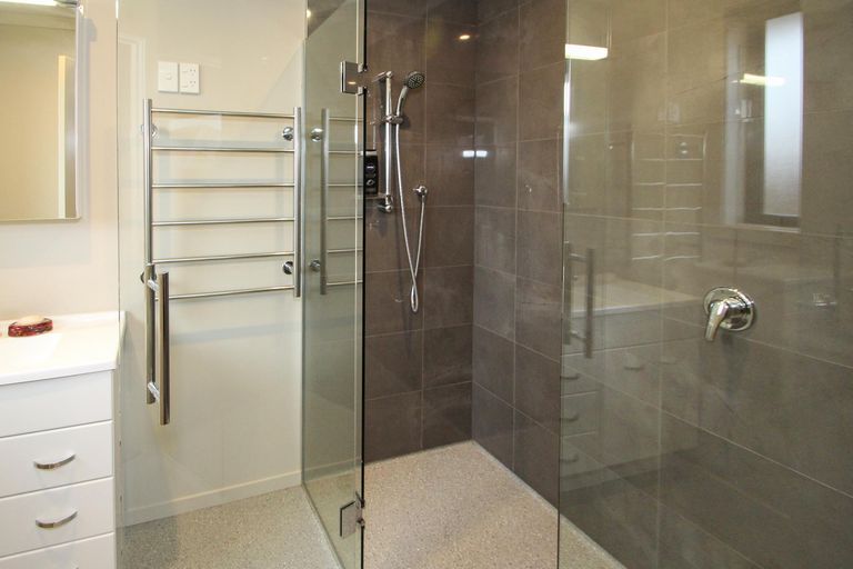 Photo of property in 18 Dove Place, Holmes Hill, Oamaru, 9401