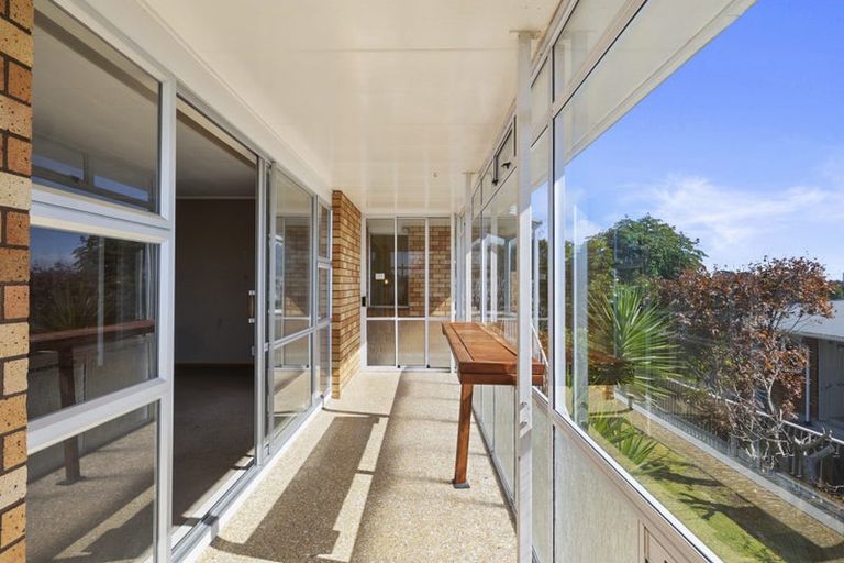 Photo of property in 44 Nevada Drive, Merrilands, New Plymouth, 4312