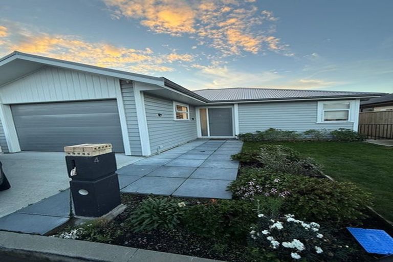 Photo of property in 4 Tarata Lane, Avalon, Lower Hutt, 5011