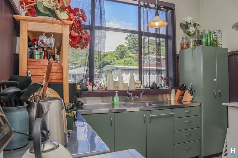 Photo of property in 18 Thompson Street, Greymouth, 7805