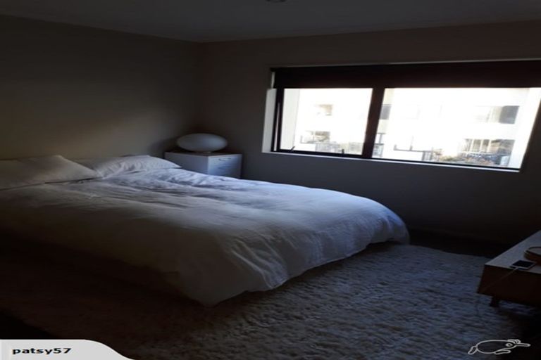 Photo of property in Te Kakariki Apartments, 2/2 Wellington Road, Paekakariki, 5034