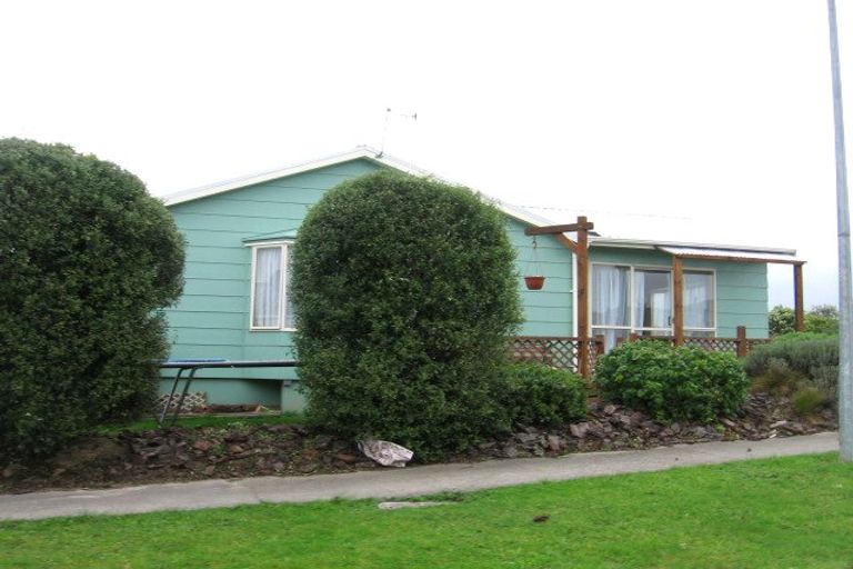Photo of property in 101 Hillcrest Drive, Kelvin Grove, Palmerston North, 4414