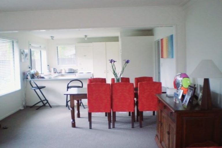 Photo of property in 2/5 Gibbs Place, Halswell, Christchurch, 8025